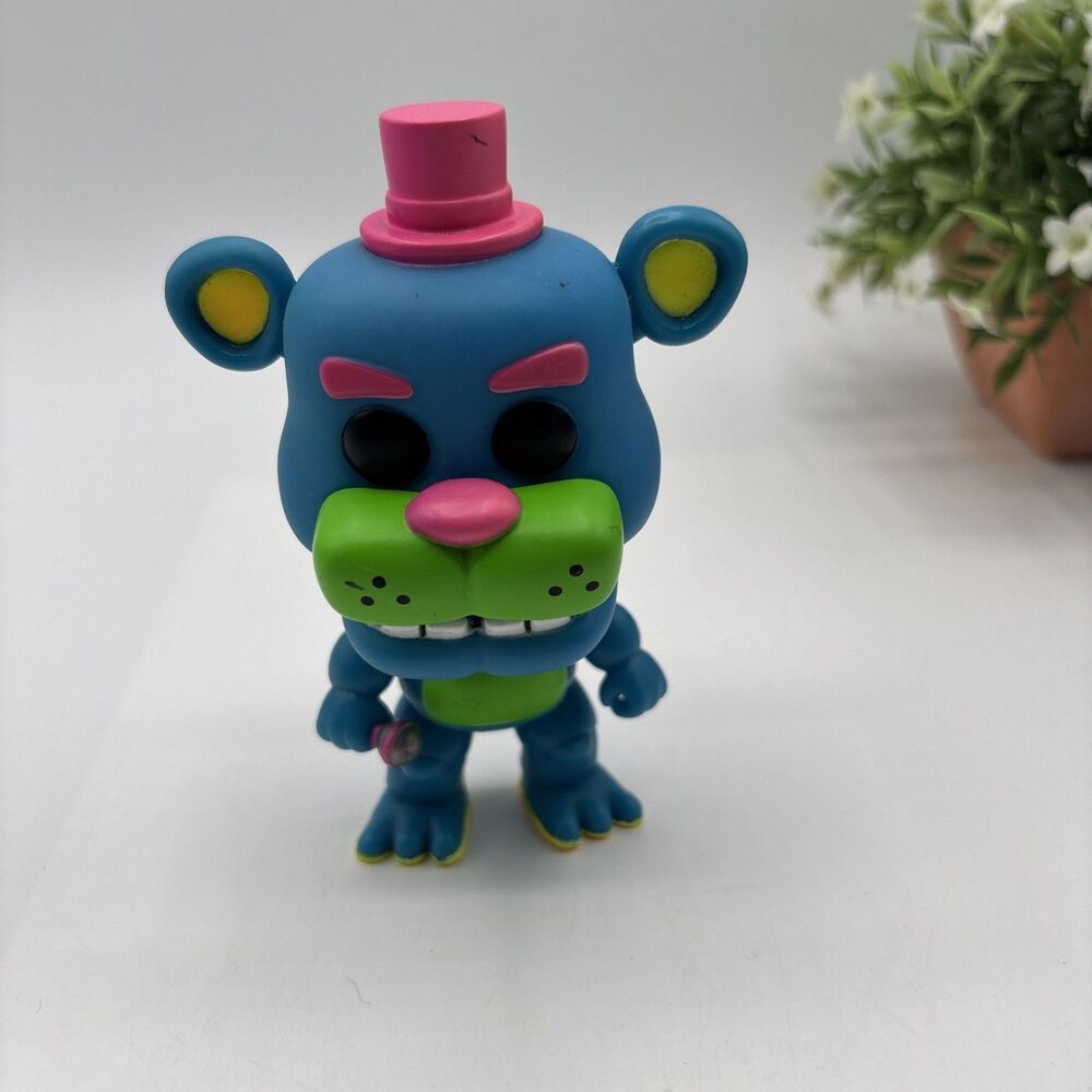 Funko Pop! Vinyl: Five Nights at Freddy's 377 Freddy Fazbear 2018 Preown  Boy